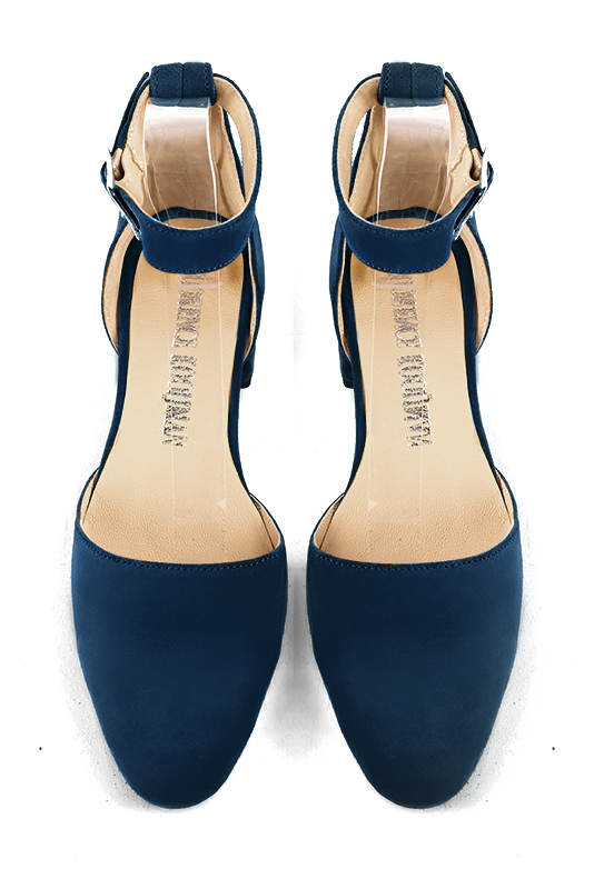 Navy blue women's open side shoes, with a strap around the ankle. Round toe. Low block heels. Top view - Florence KOOIJMAN